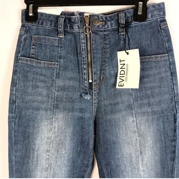 EVIDNT LA Tangier Step Hem Straight stretch Jeans with step hem NWT - Picture 4 of 15
